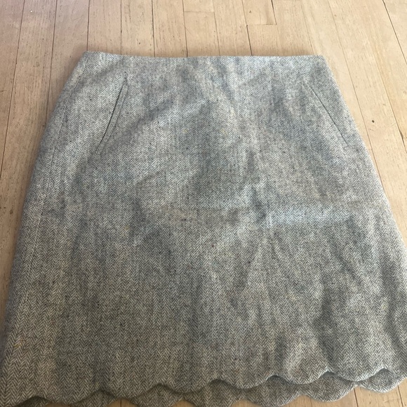 Talbots Skirt Womens 10 Grey Wool Blend Herringbone Lined Scallop Hem - Picture 2 of 5